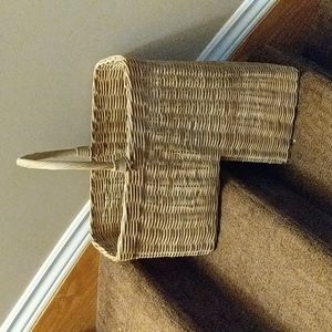 Staircase basket